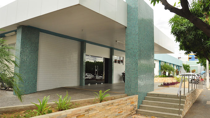   Hospital Rafael Fernandes inicia serviço ambulatórial para pacientes pós-Covid. O ambulatório funcionara como reabilitação para aqueles pacientes que podem evoluir com sintomas persistentes, impactando na qualidade de vida, dificultando inclusive a capacidade de retornar as atividades do dia a dia.