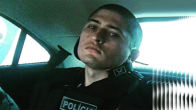  Assassinos levaram a arma do policial Diego Ramon da Silva Grigório, de 30 anos, que ainda chegou a ser socorrido para o Hospital Regional Tarcísio Maia. O corpo deve ser levado para exames na sede do ITEP e o caso deve ser investigado em inquérito policial conduzido na Divisão de Homicídios de Mossoró.