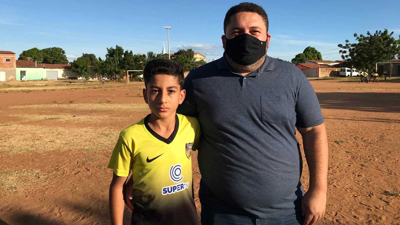   O menino, jogador da Escola de Futebol Tigres, comandada pelo ex-jogador de futebol Pedrosa, chamou a atenção do também ex-jogador Wellington Jacaré e recebeu o convite para participar da seleção para o sub-11 do Grêmio de Porto Alegre, no Rio Grande do Sul. O pequeno jogador, considerado como uma estrela em ascensão pelo treinador, já viaja na próxima segunda-feira (14), em busca de realizar seu sonho de ser jogador profissional.