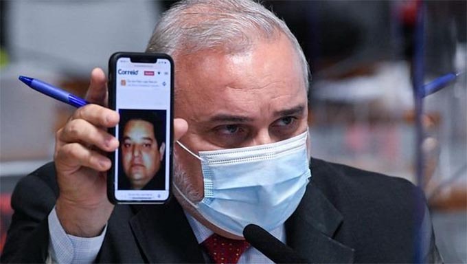   “O senhor conhece Aldebaran Von Holleben? O senhor sabia que ele reivindica ser o superman brasileiro?”, indagou Jean.  E-mails revelaram que o reverendo Amilton propôs a compra pelo governo de vacinas a US$ 17,50 por dose, valor três vezes mais alto do que o negociado pelo ministério com a Índia.  “Quanto mais medíocre e inepto é o governo, mais ele se torna susceptível a essas mitomanias. A decorrência disso, imediatamente, é o crime de falsidade ideológica e o crime de estelionato. Mas, indiretamente, é corrupção, mesmo”, declarou o Senador Jean.