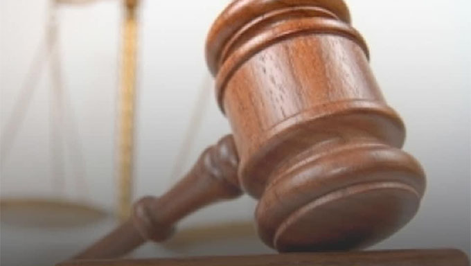   No mês passado, o Município já sofrera bloqueio de R$ 496 mil, impondo dificuldades ao gestor na administração dos aparelhos públicos. A continuar com novos bloqueios, o atual prefeito Artur Vale, teme que a manutenção da Prefeitura de Governador Dix-Sept Rosado se torne inviável nos próximos meses.