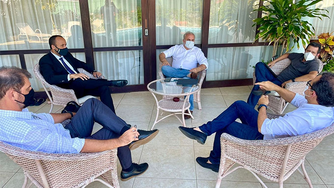  Empresa vai investir R$ 32 milhões e gerar 450 empregos diretos em Lajes, que fica na região Central do Rio Grande do Norte, com o objetivo de fabricar torres de concreto armado para instalação de usinas eólicas na região; O senador acredita que com a Nordex/Acciona se instalando no RN vai fomentar ainda mais a vinda de outros investimentos neste setor 