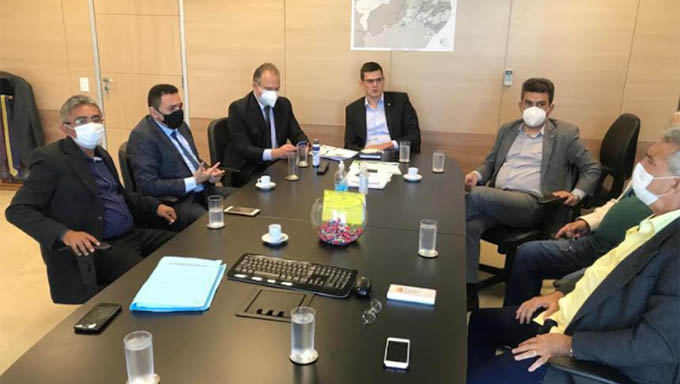   Na oportunidade, o prefeito apresentou proposta e projeto, que foram aprovados, para a perfuração de um poço profundo na Vila Brasília. “Sabemos que água é um dos principais problemas em Serra do Mel, por isso, não temos medido esforços para buscar recursos para perfurar poços”, garantiu o prefeito Josivan Bibiano