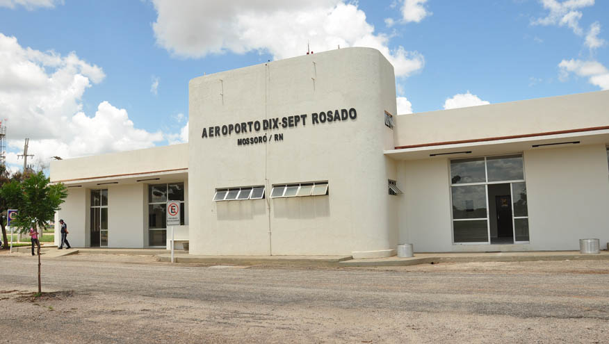  Infracea diz que após compromisso assumido pelo Estado, manterá atividades no aeroporto de Mossoró. Por meio de nota, divulgada à imprensa no final da tarde desta terça-feira (9), a empresa anunciou que recebeu do governo do estado a garantia de pagamento dos valores acordados e que não irá mais paralisar as atividades no terminal aéreo do município. “Aos nossos clientes, parceiros e passageiros, comunicamos que vossos voos regulares serão mantidos conforme programação anterior e que seguiremos garantindo o mais alto nível de segurança e qualidade na prestação dos serviços”, diz a nota.