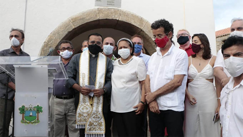 Imagem 1 - Fechado para visitação desde 2018, o Forte foi restaurado e reaberto na tarde deste sábado, 25. “Estamos vivendo um momento histórico para a cultura do nosso Estado. E o restauro do Forte dos Reis Magos representa um desses momentos. Devolvemos ao Rio Grande do Norte um importante pedaço da nossa história, da nossa cultura e do nosso turismo. Viva a revitalização da nossa cultura”, comemorou a governadora Fátima Bezerra, acompanhada do vice-governador, Antenor Roberto. Imagem 1 - Fechado para visitação desde 2018, o Forte foi restaurado e reaberto na tarde deste sábado, 25. “Estamos vivendo um momento histórico para a cultura do nosso Estado. E o restauro do Forte dos Reis Magos representa um desses momentos. Devolvemos ao Rio Grande do Norte um importante pedaço da nossa história, da nossa cultura e do nosso turismo. Viva a revitalização da nossa cultura”, comemorou a governadora Fátima Bezerra, acompanhada do vice-governador, Antenor Roberto.