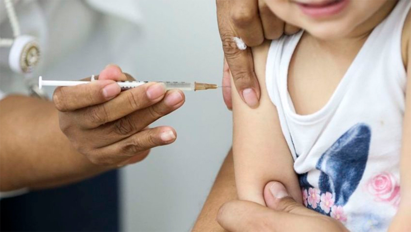 Imagem 1 - RN deve receber vacinas contra Covid para crianças até o próximo sábado. O RN tem 1,67% da população de 5 a 11 anos do país. Como o primeiro lote a ser distribuído é de 1,2 milhão de doses, o Estado deverá receber 20 mil doses inicialmente. O público-alvo é de 380 mil crianças de 5 a 11 anos no RN. A expectativa da Sesap é de iniciar a imunização na próxima segunda-feira (17). Imagem 1 - RN deve receber vacinas contra Covid para crianças até o próximo sábado. O RN tem 1,67% da população de 5 a 11 anos do país. Como o primeiro lote a ser distribuído é de 1,2 milhão de doses, o Estado deverá receber 20 mil doses inicialmente. O público-alvo é de 380 mil crianças de 5 a 11 anos no RN. A expectativa da Sesap é de iniciar a imunização na próxima segunda-feira (17).