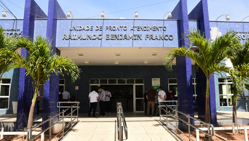 Imagem 1 - Especialmente agora em janeiro, pessoas com sintomas gripais tem não só lotado hospitais e Unidades Básicas de Saúde (UBSs), como aumentado a procura por remédios contra a doença, e alguns já estão em falta no mercado. A secretária de saúde Morgana Dantas reforça que existe um cuidado do município em garantir serviços de saúde de qualidade à população e que, apesar do registro de aumento na procura por atendimento nas UPAs, os atendimentos continuam acontecendo dentro da normalidade. Imagem 1 - Especialmente agora em janeiro, pessoas com sintomas gripais tem não só lotado hospitais e Unidades Básicas de Saúde (UBSs), como aumentado a procura por remédios contra a doença, e alguns já estão em falta no mercado. A secretária de saúde Morgana Dantas reforça que existe um cuidado do município em garantir serviços de saúde de qualidade à população e que, apesar do registro de aumento na procura por atendimento nas UPAs, os atendimentos continuam acontecendo dentro da normalidade.