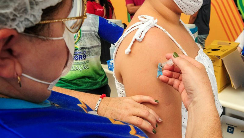 Imagem 1 -  Vacinação contra a Covid-19 na UnP será ampliada, passando a funcionar às terças e quartas. O público-alvo da vacinação são pessoas a partir de 12 anos, que podem tomar no local a 1ª, 2ª ou 3ª dose do imunizante. Devido à grande procura, a UnP e a Secretaria de Saúde de Mossoró decidiram ampliar o tempo de atendimento no local, aberto inicialmente apenas para um Dia “D”. Um diferencial deste ponto de vacinação será o horário de funcionamento: das 10h às 14h, e das 16h às 20h.