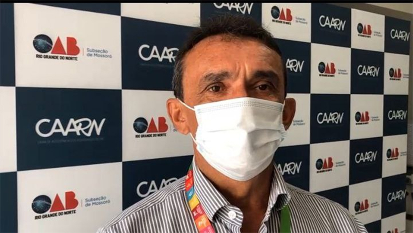 Imagem 1 - Furto de fios: Prejuízo da COSERN já supera a casa dos três milhões, diz gerente. De acordo com o gerente da regional Oeste da Cosern, José Gomes de Araújo, de 2021 até janeiro deste ano, foram registrado cerca de 400 furtos de condutores e os prejuízos a Cosern já somam a casa dos R$ 3 milhões. O setor jurídico da Cosern afirmou que já existe um inquérito policial aberto e que trabalha em conjunto com Secretaria de Segurança Pública para tentar coibir que os furtos sejam frequentes na região. Imagem 1 - Furto de fios: Prejuízo da COSERN já supera a casa dos três milhões, diz gerente. De acordo com o gerente da regional Oeste da Cosern, José Gomes de Araújo, de 2021 até janeiro deste ano, foram registrado cerca de 400 furtos de condutores e os prejuízos a Cosern já somam a casa dos R$ 3 milhões. O setor jurídico da Cosern afirmou que já existe um inquérito policial aberto e que trabalha em conjunto com Secretaria de Segurança Pública para tentar coibir que os furtos sejam frequentes na região.