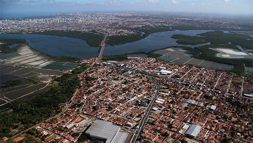 Imagem 1 - Apesar da necessidade extrema de obras de drenagem e mobilidade urbana em Mossoró, o ministro do Desenvolvimento Regional, Rogério Marinho optou por destinar quase R$ 100 milhões para Natal e nada para Mossoró, fortalecendo o discurso de que os grandes investimentos destinados para o Rio Grande do Norte não passam da reta tabajara. Veja como os recursos federais serão aplicados na capital. Imagem 1 - Apesar da necessidade extrema de obras de drenagem e mobilidade urbana em Mossoró, o ministro do Desenvolvimento Regional, Rogério Marinho optou por destinar quase R$ 100 milhões para Natal e nada para Mossoró, fortalecendo o discurso de que os grandes investimentos destinados para o Rio Grande do Norte não passam da reta tabajara. Veja como os recursos federais serão aplicados na capital.