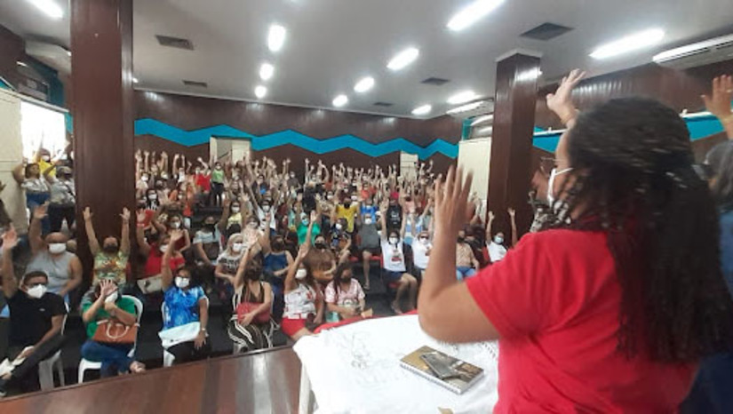 Imagem 1 -  Os professores decidiram em assembleia realizada na sexta-feira (25) que não aceitam outra ideia diferente de ter o aumento de 33,24% acima dos salários que recebem. Aprovaram no mesmo dia que não sendo assim, entram em greve no dia 11 de março. 