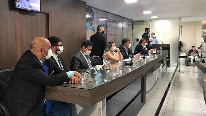 Imagem 1 - Vereadores de oposição ao Governo do Estado cobraram duramente mais investimentos do Governo do Estado em Mossoró e Marleide Cunha reforçou que num debate honesto e justo, para o HRTM será preciso investimento em todo o conjunto de serviços de saúde pública Imagem 1 - Vereadores de oposição ao Governo do Estado cobraram duramente mais investimentos do Governo do Estado em Mossoró e Marleide Cunha reforçou que num debate honesto e justo, para o HRTM será preciso investimento em todo o conjunto de serviços de saúde pública