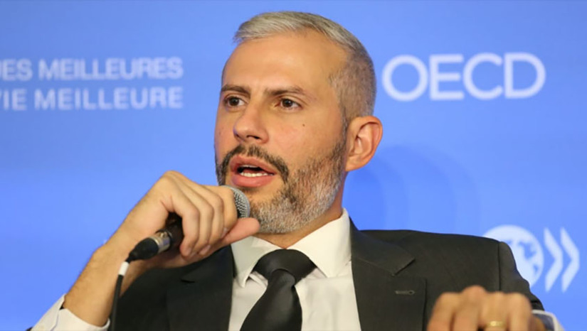 Imagem 1 -  Victor Godoy Veiga assume o Ministério da Educação de forma interina. A nomeação foi publicada no Diário Oficial da União (DOU) desta quarta-feira (30), assinada pelo presidente Jair Bolsonaro (PL). Victor Godoy era o secretário-executivo da pasta e assume o cargo após a saída de Milton Ribeiro, ocorrida na segunda-feira (28). Ele será o quinto nome a ocupar o cargo no governo de Bolsonaro.