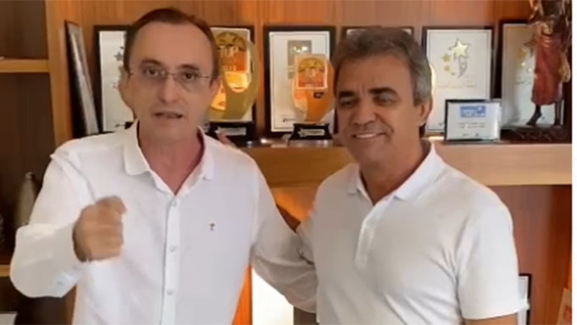 Imagem 1 -  Sousa já foi prefeito de Areia Branca por dois mandatos e está em seu segundo mandato de deputado estadual. Há poucos dias, decidiu não concorrer a reeleição, apesar de aparecer bem nas pesquisas. Ele disse que decidiu apoiar o nome de Jorge do Rosário, por vê em suas propostas o trabalho que já realizava pelo desenvolvimento através da geração de empregos no Estado.