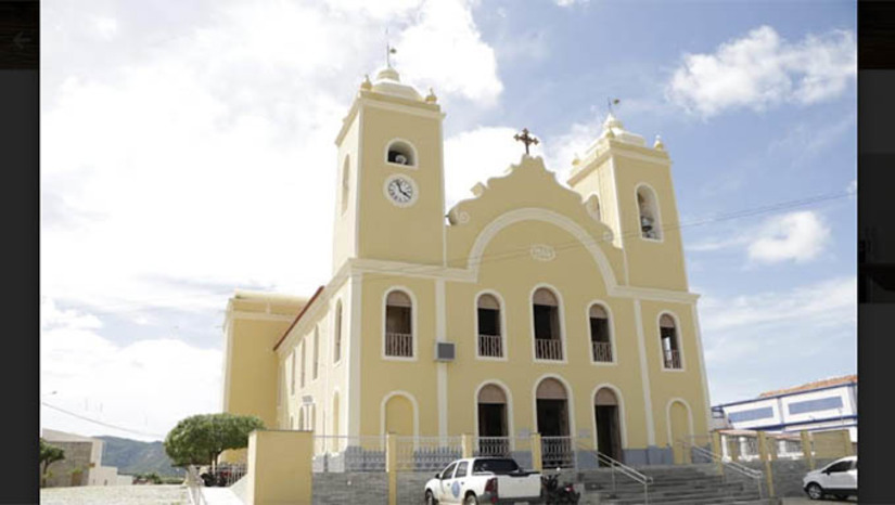 Imagem 1 -  Construída em 1863 e elevada recentemente à condição de primeira basílica do Rio Grande do Norte igreja de Nossa Senhora da Guia é símbolo da devoção de fé dos seridoenses