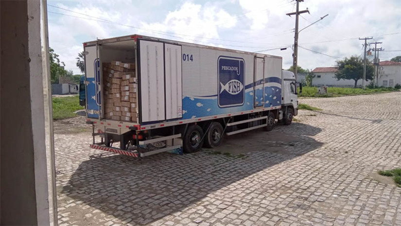 Imagem 1 - A iniciativa da Prefeitura, em parceria com o Abatedouro Frigorífico Industrial de Mossoró (AFIM), disponibilizará 14 toneladas de peixe com um preço mais acessível para as famílias de baixa renda. As vendas acontecerão em sete pontos da cidade, no período das 7h às 12h e das 14h às 17h30. Imagem 1 - A iniciativa da Prefeitura, em parceria com o Abatedouro Frigorífico Industrial de Mossoró (AFIM), disponibilizará 14 toneladas de peixe com um preço mais acessível para as famílias de baixa renda. As vendas acontecerão em sete pontos da cidade, no período das 7h às 12h e das 14h às 17h30.