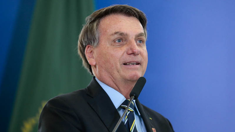 Imagem 1 -  [COLUNA ESPLANADA] Diferente do que prometera na campanha de 2018, o presidente Jair Bolsonaro (PL) não reduziu o inchaço da máquina pública e fez cortes tímidos no número de cargos comissionados no Governo Federal. À época, Bolsonaro e futuros ministros falavam em promover um “corte intenso” e prometiam um “governo enxuto”. Dados do Ministério da Economia, solicitados pela Coluna, mostram que, atualmente, há 99.054 cargos em comissão e de confiança. No ano passado, eram 99.035; em 2020, 101.261 e, em 2019, 100.785.