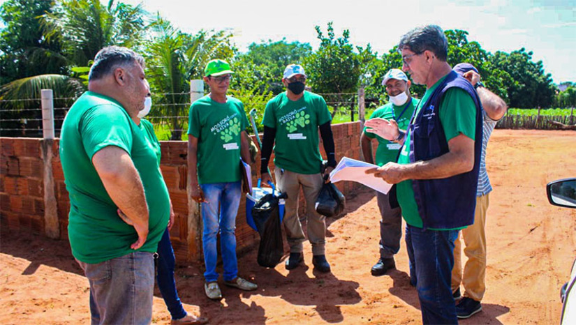 Imagem 1 -  CCZ antecipa início da vacinação antirrábica no polo Alagoinha para este sábado, 7. Suspeitas de casos da doença nas localidades da zona rural de Mossoró levaram à antecipação da campanha que só terá início, oficialmente, na primeira semana de julho. A antecipação da vacinação antirrábica começará pela comunidade de Senegal. Logo na sequência (ainda neste sábado) a equipe de vacinação estará na localidade de Oiticica. No sábado seguinte (14), o cronograma do Centro de Zoonoses informa que a vacinação ocorrerá em Oiticica e Arisco; veja as datas de vacinação nas demais comunidades.
