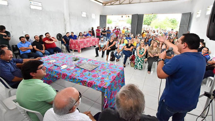 Imagem 1 - No município de Jucurutu, conheceu o Laticínio do Sertão, no Sítio Rancho Fundo, que processa cerca de 100 mil litros de leite por dia, empregando mais de 200 pessoas, um exemplo de empreendedor. Passando por Florânia, conheceu o artesanato produzido pelas mulheres da comunidade da Serra do Cajueiro. “A riqueza do Seridó são as coisas produzidas pelo nosso povo. A agricultura familiar e a produção de artesanato são dois grandes eixos desta comunidade”, disse Ezequiel Imagem 1 - No município de Jucurutu, conheceu o Laticínio do Sertão, no Sítio Rancho Fundo, que processa cerca de 100 mil litros de leite por dia, empregando mais de 200 pessoas, um exemplo de empreendedor. Passando por Florânia, conheceu o artesanato produzido pelas mulheres da comunidade da Serra do Cajueiro. “A riqueza do Seridó são as coisas produzidas pelo nosso povo. A agricultura familiar e a produção de artesanato são dois grandes eixos desta comunidade”, disse Ezequiel