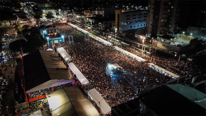 Imagem 1 -  Noite de São João terá Alceu Valença, Zé Lima, Thyalis Martins e Carol Melo na Estação das Artes. A expectativa é que uma multidão se concentre na antiga estação ferroviária do município de Mossoró para prestigiar a última semana do “Mossoró Cidade Junina” 2022. A programação da noite será aberta pelo mossoroense Zé Lima, às 20h. Em seguida, Carol Melo canta e encanta o público presente à Estação. O cantor, compositor e instrumentista Alceu Valença promete fazer a festa com os sucessos da música nordestina. A noite de shows será finalizada com Thyalis Martins.