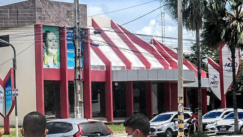 Imagem 1 - Saúde de Mossoró realiza mutirão de cirurgia oftalmológicas neste sábado. Ao todo, 60 procedimentos estão programados para serem realizados no Hospital Geral de Oftalmologia (HGO). A secretária de saúde do município, Morgana Dantas, explica que o intuito da Prefeitura de Mossoró é zerar a fila de espera por cirurgias de catarata. “A gente consegue o quanto antes devolver a visão dessas pessoas que vinham sofrendo há tanto tempo em busca de um procedimento”, diz. Imagem 1 - Saúde de Mossoró realiza mutirão de cirurgia oftalmológicas neste sábado. Ao todo, 60 procedimentos estão programados para serem realizados no Hospital Geral de Oftalmologia (HGO). A secretária de saúde do município, Morgana Dantas, explica que o intuito da Prefeitura de Mossoró é zerar a fila de espera por cirurgias de catarata. “A gente consegue o quanto antes devolver a visão dessas pessoas que vinham sofrendo há tanto tempo em busca de um procedimento”, diz.