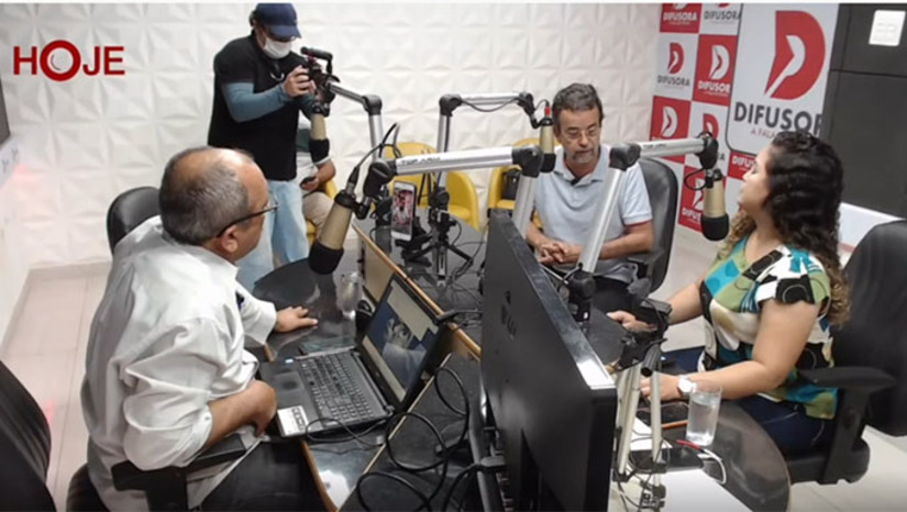Imagem 1 - Mineiro fez menção direta ao rombo de quase 1 bilhão só em atraso com os servidores públicos, inúmeras obras financiadas pelo Banco Mundial paradas. Confira entrevista Completa no Canal Doze Horas Imagem 1 - Mineiro fez menção direta ao rombo de quase 1 bilhão só em atraso com os servidores públicos, inúmeras obras financiadas pelo Banco Mundial paradas. Confira entrevista Completa no Canal Doze Horas