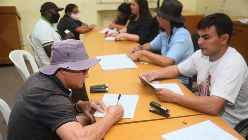 Imagem 1 - Comerciantes interessados em participar da Festa do Bode já podem se cadastrar. O processo, realizado pela Secretaria de Agricultura e Desenvolvimento Rural de Mossoró, foi iniciado nesta segunda-feira (25) e segue até quarta-feira (27). As inscrições estão sendo feitas no auditório da Secretaria de Cultura que funciona no prédio da Biblioteca Municipal Ney Pontes, Centro, das 8h às 11h e das 13h às 16h. Imagem 1 - Comerciantes interessados em participar da Festa do Bode já podem se cadastrar. O processo, realizado pela Secretaria de Agricultura e Desenvolvimento Rural de Mossoró, foi iniciado nesta segunda-feira (25) e segue até quarta-feira (27). As inscrições estão sendo feitas no auditório da Secretaria de Cultura que funciona no prédio da Biblioteca Municipal Ney Pontes, Centro, das 8h às 11h e das 13h às 16h.