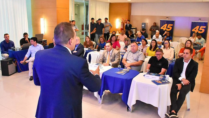 Imagem 1 - Os líderes do PSDB no RN e do Brasil reuniram os candidatos a deputado estadual e federal do Rio Grande do Norte em Natal nesta terça-feira, dia 9, para discutir os caminhos que vão percorrer nas eleições de 2022. Com uma nominada forte, partido espera conquistar cadeira na Câmara Federal e várias na Assembleia Legislativa do RN. Imagem 1 - Os líderes do PSDB no RN e do Brasil reuniram os candidatos a deputado estadual e federal do Rio Grande do Norte em Natal nesta terça-feira, dia 9, para discutir os caminhos que vão percorrer nas eleições de 2022. Com uma nominada forte, partido espera conquistar cadeira na Câmara Federal e várias na Assembleia Legislativa do RN.