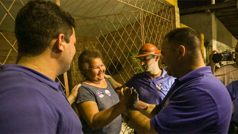 Imagem 1 -  Os dois falam em interiorização do desenvolvimento do Rio Grande do Norte, do respeito a família, e uma defesa ferrenha dos interesses de Mossoró e região, algo, que segundo eles, foi esquecido ao longo das últimas legislaturas. "Quero abrir um gabinete em Mossoró, para manter um diálogo constante com as instituições e garantir a vinda de mais recursos federais para o Oeste do RN"