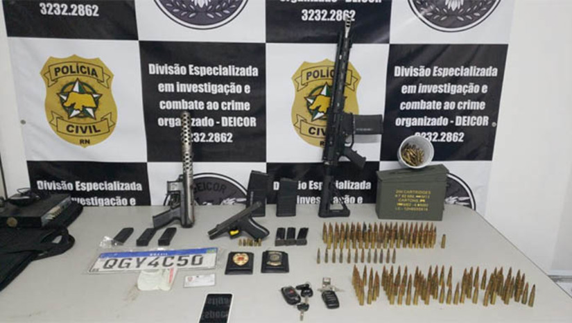 Imagem 1 - Reportagens do Jornal Estadão, da Revista Isto É Dinheiro e neste domingo no Jornal O Globo citando casos comprovados onde CACs, utilizando os decretos de Bolsonaro facilitando a compra de armas e munições, armaram quadrilhas poderosas que atacam carros fotos, bancos e até cidades inteiras. Um dos casos documentado ocorreu em Natal, no Rio Grande do Norte. Imagem 1 - Reportagens do Jornal Estadão, da Revista Isto É Dinheiro e neste domingo no Jornal O Globo citando casos comprovados onde CACs, utilizando os decretos de Bolsonaro facilitando a compra de armas e munições, armaram quadrilhas poderosas que atacam carros fotos, bancos e até cidades inteiras. Um dos casos documentado ocorreu em Natal, no Rio Grande do Norte.