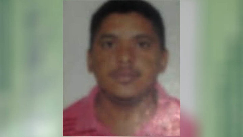 Imagem 1 - Na madrugada desta quinta-feira, 15, os assassinos arrombaram a casa da vítima Claudio Ricardo (32) e o mataram. Já terça-feira, dia 13, a vítima Cesimar Silva (49) foi morto por dois homens que fugiram numa motocicleta Imagem 1 - Na madrugada desta quinta-feira, 15, os assassinos arrombaram a casa da vítima Claudio Ricardo (32) e o mataram. Já terça-feira, dia 13, a vítima Cesimar Silva (49) foi morto por dois homens que fugiram numa motocicleta