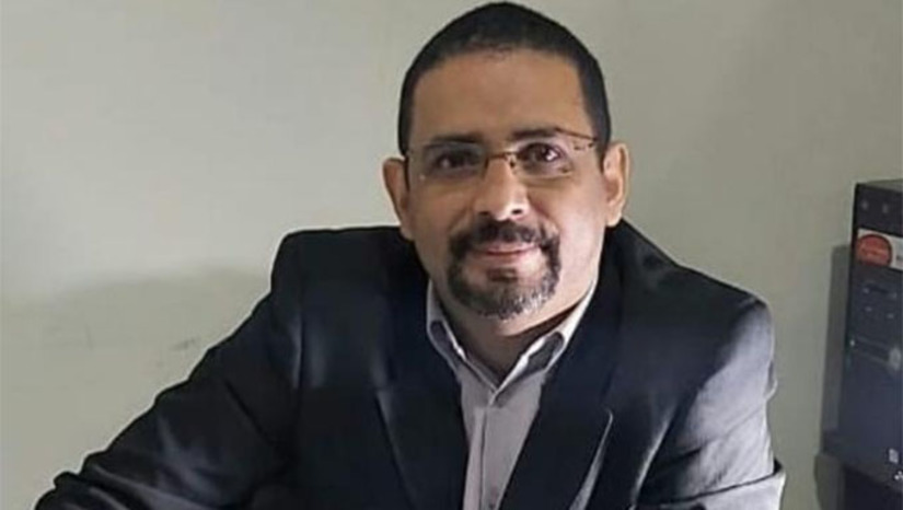 Imagem 1 - Através de seus advogados, os acusados de matarem o jovem advogado Eliel Ferreira Cavalcante Junior e tentarem contra a vida de Lucas Emanoel Pereira, no dia 9 de abril, em Mossoró-RN, estão usando uma manobra jurídica para não irem a julgamento este ano. “Alegam fatos sem sentido e, pasmem, até inocência”, rebate o advogado Natã Xavier (FOTO), que atua no caso a pedido da família, na Assistência do Ministério Público Estadual. Imagem 1 - Através de seus advogados, os acusados de matarem o jovem advogado Eliel Ferreira Cavalcante Junior e tentarem contra a vida de Lucas Emanoel Pereira, no dia 9 de abril, em Mossoró-RN, estão usando uma manobra jurídica para não irem a julgamento este ano. “Alegam fatos sem sentido e, pasmem, até inocência”, rebate o advogado Natã Xavier (FOTO), que atua no caso a pedido da família, na Assistência do Ministério Público Estadual.