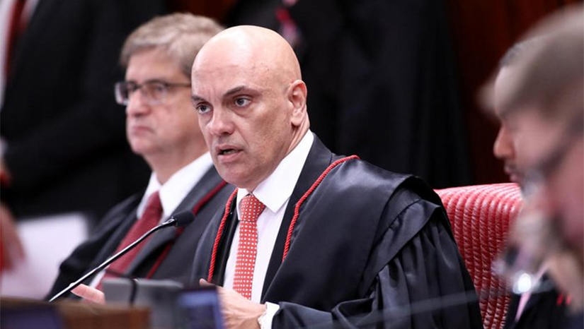 Imagem 1 -  Moraes suspende inquéritos do Cade e da PF contra institutos de pesquisa . Para o ministro, nem a PF e nem o Cade têm competência para apurar o caso. Além disso, ambas as investigações aparentam ter falta de justa causa, segundo Moraes, que fale em “abuso de poder”.  Patente, portanto, a competência desta corte eleitoral para, no exercício de seu poder de polícia, fazer cessar as indevidas determinações realizadas por órgãos incompetentes e com indicativos de abuso de poder político e desvio de finalidade.Trecho da decisão de Alexandre de Moraes