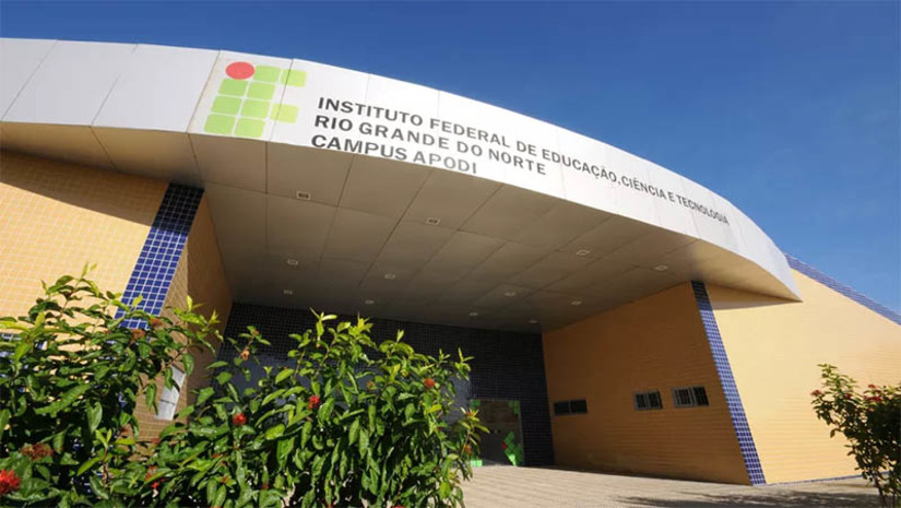Imagem 1 - IFRN publica edital com mais de 1000 vagas para cursos técnicos de nível médio na modalidade subsequente. As oportunidades são para ingresso no primeiro semestre letivo de 2023. São 1080 vagas, ofertadas por 13 campi do Instituto, destinadas a quem já concluiu o ensino médio e está em busca de uma formação profissionalizante. As vagas são divididas por listas geral e específicas (cotas) de concorrência. As inscrições para o processo seletivo têm início às 14h do dia 31 de outubro e vão até as 23h59 de 21 de novembro de 2022. A ação deve ser realizada, exclusivamente, de forma on-line, na Área do Candidato do site da Fundação de Apoio ao IFRN (Funcern), realizadora do processo seletivo. Imagem 1 - IFRN publica edital com mais de 1000 vagas para cursos técnicos de nível médio na modalidade subsequente. As oportunidades são para ingresso no primeiro semestre letivo de 2023. São 1080 vagas, ofertadas por 13 campi do Instituto, destinadas a quem já concluiu o ensino médio e está em busca de uma formação profissionalizante. As vagas são divididas por listas geral e específicas (cotas) de concorrência. As inscrições para o processo seletivo têm início às 14h do dia 31 de outubro e vão até as 23h59 de 21 de novembro de 2022. A ação deve ser realizada, exclusivamente, de forma on-line, na Área do Candidato do site da Fundação de Apoio ao IFRN (Funcern), realizadora do processo seletivo.