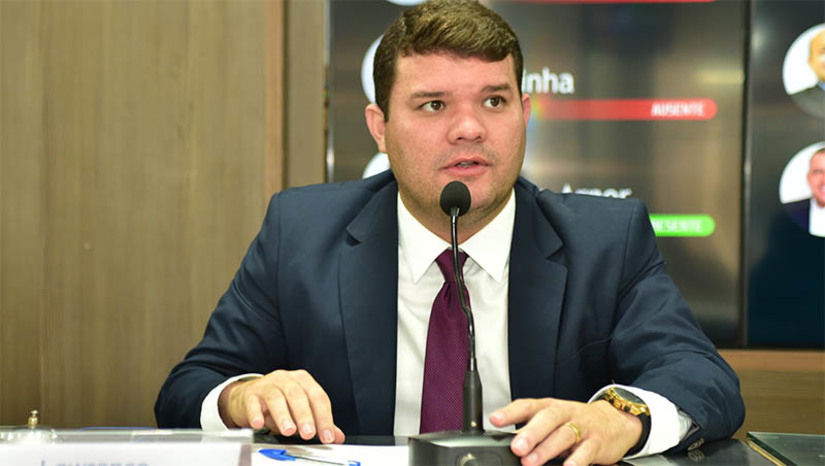 Imagem 1 - Câmara Municipal de Mossoró sobe ao pódio da transparência potiguar pelo segundo ano consecutivo. O Legislativo conquistou 1.300 pontos, nota máxima, na escala de análise do sistema Confúcio, ferramenta do MPRN que mapeia a eficácia dos portais de transparência nas 167 prefeituras e câmaras municipais do Rio Grande do Norte. Com esse desempenho, a CMM sobe ao pódio da transparência potiguar pelo segundo ano consecutivo na gestão do presidente Lawrence Amorim. Até 2020, a média de avaliação do Portal da Transparência da casa legislativa era de 600 pontos. Imagem 1 - Câmara Municipal de Mossoró sobe ao pódio da transparência potiguar pelo segundo ano consecutivo. O Legislativo conquistou 1.300 pontos, nota máxima, na escala de análise do sistema Confúcio, ferramenta do MPRN que mapeia a eficácia dos portais de transparência nas 167 prefeituras e câmaras municipais do Rio Grande do Norte. Com esse desempenho, a CMM sobe ao pódio da transparência potiguar pelo segundo ano consecutivo na gestão do presidente Lawrence Amorim. Até 2020, a média de avaliação do Portal da Transparência da casa legislativa era de 600 pontos.