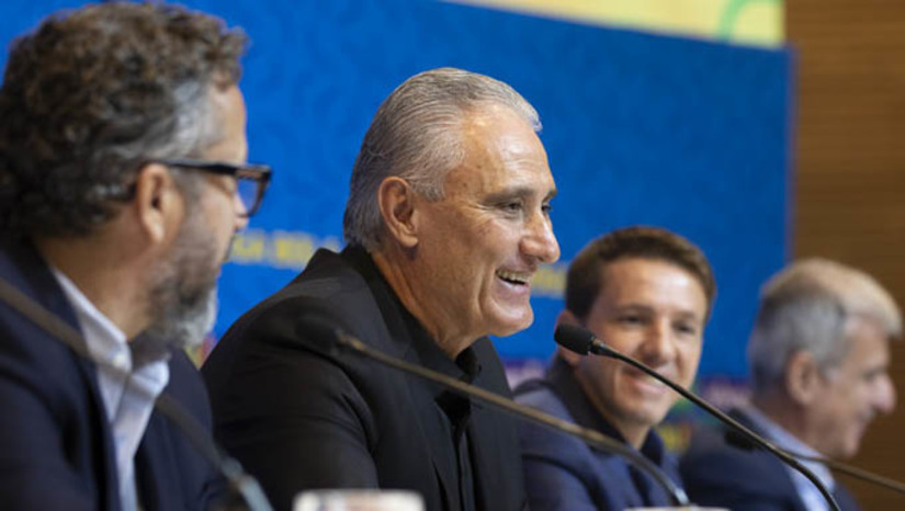 Imagem 1 -  Convocação oficial dos 26 atletas que vão compor a seleção brasileira para a Copa do Qatar será divulgada por Tite a partir das 13 horas da próxima segunda-feira, 7, na sede da CBF, no Rio de Janeiro. A abertura da copa será no dia 20 e o Brasil estréia no dia 24, contra a Sérvia, às 16 horas, horário de Brasilia.