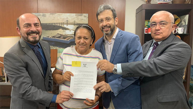 Imagem 1 - Fátima nomeia 281 candidatos aprovados no concurso público do Itep. A lista com os nomes dos nomeados, que irão compor o quadro de pessoal do Instituto Técnico-Científico de Perícia (ITEP-RN), foi publicada na edição desta quarta-feira (9), do Diário Oficial do Estado (a partir da página 4). A Governadora Fátima Bezerra anunciou na noite desta terça-feira (08) o ato de nomeação. Foram nomeados para os cursos de nível médio e superior os aprovados no concurso n.º 001/2021 ITEP/RN, realizado no ano passado. As vagas contemplam os cargos de agente técnico forense, agente de necrópsia, assistente técnico forense, perito criminal, perito médico legista, perito médico psiquiatra e perito odontolegista. Imagem 1 - Fátima nomeia 281 candidatos aprovados no concurso público do Itep. A lista com os nomes dos nomeados, que irão compor o quadro de pessoal do Instituto Técnico-Científico de Perícia (ITEP-RN), foi publicada na edição desta quarta-feira (9), do Diário Oficial do Estado (a partir da página 4). A Governadora Fátima Bezerra anunciou na noite desta terça-feira (08) o ato de nomeação. Foram nomeados para os cursos de nível médio e superior os aprovados no concurso n.º 001/2021 ITEP/RN, realizado no ano passado. As vagas contemplam os cargos de agente técnico forense, agente de necrópsia, assistente técnico forense, perito criminal, perito médico legista, perito médico psiquiatra e perito odontolegista.