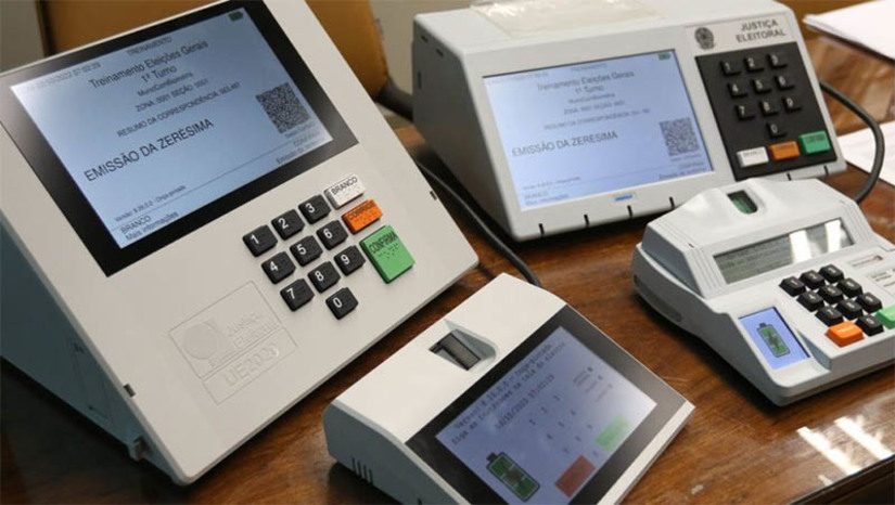 Imagem 1 - Relatório das Forças Armadas confirma que não foram constatadas irregularidades no processo eleitoral. O documento foi enviado ao TSE nesta quarta-feira (9). “Em face das ferramentas e oportunidades de fiscalização definidas nas Resoluções do TSE e estruturadas no Plano de Trabalho da EFASEV, a fiscalização constatou que o Teste de Integridade, sem biometria, ocorreu em conformidade com o previsto. Quanto à fiscalização da totalização, foi constatada, por amostragem, a conformidade entre os BU impressos e os dados disponibilizados pelo TSE.” Imagem 1 - Relatório das Forças Armadas confirma que não foram constatadas irregularidades no processo eleitoral. O documento foi enviado ao TSE nesta quarta-feira (9). “Em face das ferramentas e oportunidades de fiscalização definidas nas Resoluções do TSE e estruturadas no Plano de Trabalho da EFASEV, a fiscalização constatou que o Teste de Integridade, sem biometria, ocorreu em conformidade com o previsto. Quanto à fiscalização da totalização, foi constatada, por amostragem, a conformidade entre os BU impressos e os dados disponibilizados pelo TSE.”