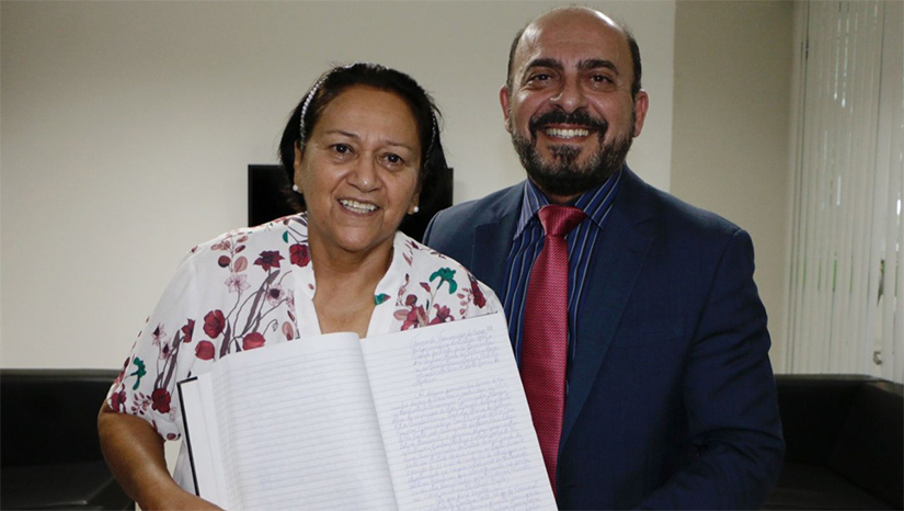 Imagem 1 - Na cidade de Sharm el-Sheikh, Fátima participará, no dia 16, ao lado da senadora Simone Tebet, da deputada federal eleita, Marina Silva, e da governadora eleita de Pernambuco, Raquel Lira, do painel "Mudando os Caminhos do Desenvolvimento", que tem foco na efetivação de uma transição justa da matriz energética. Fátima Bezerra também participará de mesa redonda com o tema "Coalizão Brasil Clima, Florestas e Agricultura - uma concertação pela Amazônia". A governadora do RN será painelista ao lado da governadora do Ceará, Izolda Cela, da senadora Simone Tebet e de representantes de países asiáticos e africanos. Imagem 1 - Na cidade de Sharm el-Sheikh, Fátima participará, no dia 16, ao lado da senadora Simone Tebet, da deputada federal eleita, Marina Silva, e da governadora eleita de Pernambuco, Raquel Lira, do painel "Mudando os Caminhos do Desenvolvimento", que tem foco na efetivação de uma transição justa da matriz energética. Fátima Bezerra também participará de mesa redonda com o tema "Coalizão Brasil Clima, Florestas e Agricultura - uma concertação pela Amazônia". A governadora do RN será painelista ao lado da governadora do Ceará, Izolda Cela, da senadora Simone Tebet e de representantes de países asiáticos e africanos.