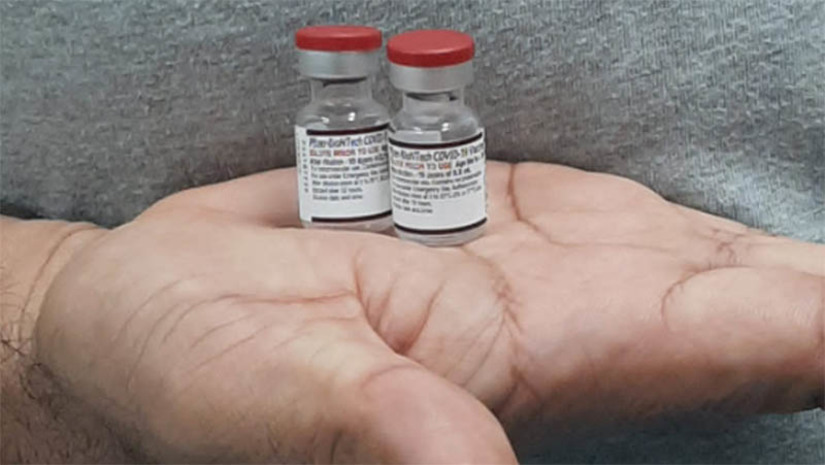 Imagem 1 - PMM inicia hoje (17) vacinação contra a covid-19 em crianças de 6 meses a menores de 3 anos. A imunização terá início às 13h e é voltada especificamente para crianças dessa faixa etária que possuem comorbidades. As doses estarão disponíveis nas seguintes unidades básicas de saúde: Centro Clínico Evangélico, bairro Centro; Lucas Benjamin, no Abolição III; Maria Soares, no Alto de São Manoel; José Leão, no Alto da Conceição; e Chico Costa, no Santo Antônio. Na última quarta-feira (16) o município recebeu 370 doses de vacinas pediátricas contra a Covid-19. Imagem 1 - PMM inicia hoje (17) vacinação contra a covid-19 em crianças de 6 meses a menores de 3 anos. A imunização terá início às 13h e é voltada especificamente para crianças dessa faixa etária que possuem comorbidades. As doses estarão disponíveis nas seguintes unidades básicas de saúde: Centro Clínico Evangélico, bairro Centro; Lucas Benjamin, no Abolição III; Maria Soares, no Alto de São Manoel; José Leão, no Alto da Conceição; e Chico Costa, no Santo Antônio. Na última quarta-feira (16) o município recebeu 370 doses de vacinas pediátricas contra a Covid-19.