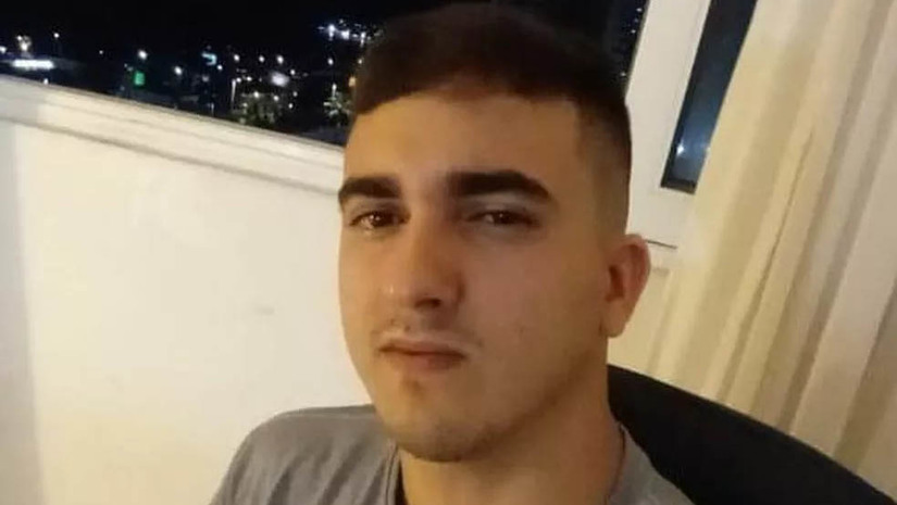 Imagem 1 -  Caso Luan: justiça manda processo andar, após laudo constatar capacidade mental do autor do crime. O caso estava parado desde o mês de junho de 2022, visto que a defesa de Márcio Gledson Dantas de Morais, de 44 anos, policial acusado de ser o autor do disparo que matou Luan Carlos Melo Barreto, de 23 anos, pediu para que fosse analisada a sanidade mental do cliente. O jovem foi morto no dia 1º de julho de 2021, com um disparo de arma de fogo na cabeça, após ser abordado por uma guarnição da PM de Mossoró, nas proximidades do parque de vaquejada. O laudo do exame, realizado pelo Itep, constatou que, à época dos fatos, o acusado não era acometido por doença mental. Diante disto, o Juiz da 1ª Vara Criminal, Vagnos Kelly Figueiredo de Medeiros, determinou o prosseguimento da Ação Penal.