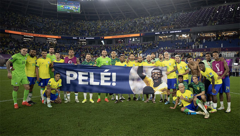 Imagem 1 - Com a vitória, a seleção brasileira pega a Croácia pelas quartas de finais na Copa do Mundo do Qatar ao meio dia da próxima sexta-feira, dia 9. Ainda na sexta, jogam Argentina e Holanda, às 16h. No sábado, dia 10, estão previstos os jogos França e Inglaterra e os vencedores dos confrontos desta terça, entre Marrocos e Espanha e Portugal e Suíça. Acesse e confira como foi o jogo com a Coreia do Sul (Fotos: Lucas Figueiredo/CBF) Imagem 1 - Com a vitória, a seleção brasileira pega a Croácia pelas quartas de finais na Copa do Mundo do Qatar ao meio dia da próxima sexta-feira, dia 9. Ainda na sexta, jogam Argentina e Holanda, às 16h. No sábado, dia 10, estão previstos os jogos França e Inglaterra e os vencedores dos confrontos desta terça, entre Marrocos e Espanha e Portugal e Suíça. Acesse e confira como foi o jogo com a Coreia do Sul (Fotos: Lucas Figueiredo/CBF)