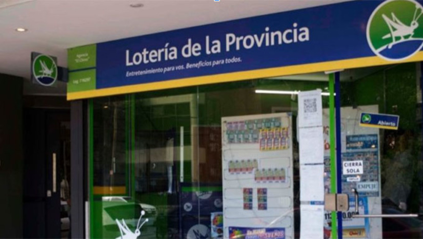 Imagem 1 - Com recorde de público, onde também foi destaque em todos os momentos a presença da La Lottery, assim como de outras organizações sociais e grupos feministas. Juntos, o Estado e as instituições atuais, como a Loteria, devem implementar políticas públicas em todos os níveis para reduzir esse fenômeno social. “Precisamos de territorialidade para a implementação dessas políticas e para que a transformação da vida das mulheres portenhas seja uma realidade”, destacou Díaz durante uma das primeiras palestras. Imagem 1 - Com recorde de público, onde também foi destaque em todos os momentos a presença da La Lottery, assim como de outras organizações sociais e grupos feministas. Juntos, o Estado e as instituições atuais, como a Loteria, devem implementar políticas públicas em todos os níveis para reduzir esse fenômeno social. “Precisamos de territorialidade para a implementação dessas políticas e para que a transformação da vida das mulheres portenhas seja uma realidade”, destacou Díaz durante uma das primeiras palestras.