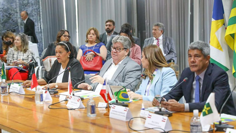 Imagem 1 -  Governadores de todo o Brasil se reuniram em Brasília para debater medidas emergenciais para amenizar danos referentes à queda da arrecadação do ICMS , em função da lei aprovada por Bolsonaro no Congresso a toque de caixa sem discutir com os estados afetados