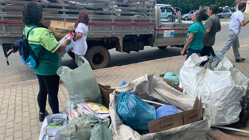 Imagem 1 - Prefeitura de Mossoró promove drive thru de recicláveis nesta sexta-feira, 23. Imagem 1 - Prefeitura de Mossoró promove drive thru de recicláveis nesta sexta-feira, 23.