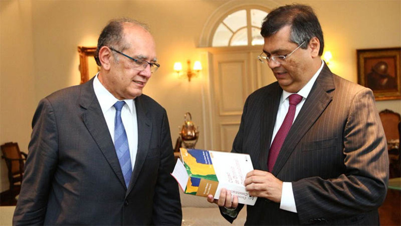   [COLUNA ESPLANADA] As novas mesas do Poder vindouro nos restaurantes de Brasília já começam a esboçar os cardápios do que pode vir de afinidades para o Judiciário em 2023. Não se sabe ainda qual foi o assunto a dois. Fato é que o futuro ministro da Justiça do Governo de Lula da Silva, Flávio Dino, e o ministro Gilmar Mendes, do Supremo Tribunal Federal, foram vistos em almoço numa mesa de canto ontem no restaurante da ASBAC em Brasília.