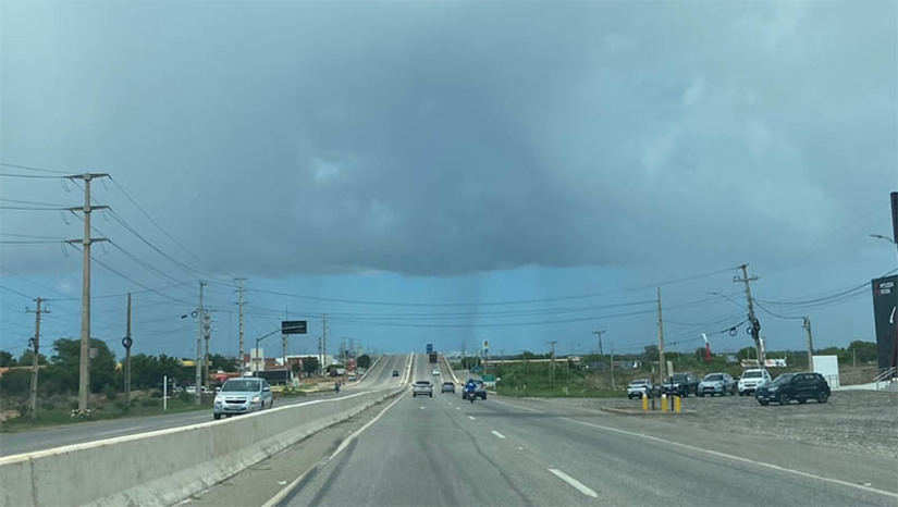 Imagem 1 - Carnaval no RN: foliões poderão contar com chuvas para aliviar o calor durante a folia. Segundo o professor e pesquisador da Ufersa, José Espínola, os sistemas de monitoramento de chuvas não indicam precipitações de grande intensidade na região de Mossoró e municípios circunvizinhos nas próximas 48h. Já para os dias seguintes, assim como vem ocorrendo desde o início de fevereiro, a previsão é de chuvas isoladas e mal distribuídas, que devem se estender até a próxima semana, quando se comemora o carnaval. Imagem 1 - Carnaval no RN: foliões poderão contar com chuvas para aliviar o calor durante a folia. Segundo o professor e pesquisador da Ufersa, José Espínola, os sistemas de monitoramento de chuvas não indicam precipitações de grande intensidade na região de Mossoró e municípios circunvizinhos nas próximas 48h. Já para os dias seguintes, assim como vem ocorrendo desde o início de fevereiro, a previsão é de chuvas isoladas e mal distribuídas, que devem se estender até a próxima semana, quando se comemora o carnaval.
