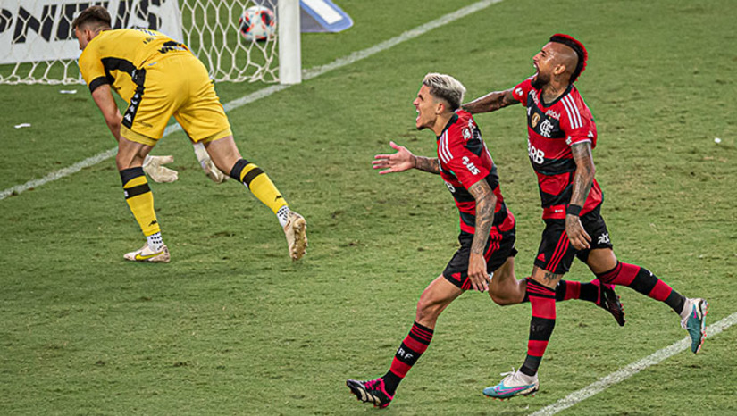 Imagem 1 - O Campeonato Brasileiro de Futebol de 2023 — Série A está quase chegando. O Flamengo esta novamente entre os favoritos ao título. Os fãs de futebol em todo o Brasil estão ansiosos pelo que promete ser mais uma temporada emocionante. Com alguns dos clubes mais prestigiados do país lutando pelo campeonato, a competição certamente será acirrada. Imagem 1 - O Campeonato Brasileiro de Futebol de 2023 — Série A está quase chegando. O Flamengo esta novamente entre os favoritos ao título. Os fãs de futebol em todo o Brasil estão ansiosos pelo que promete ser mais uma temporada emocionante. Com alguns dos clubes mais prestigiados do país lutando pelo campeonato, a competição certamente será acirrada.