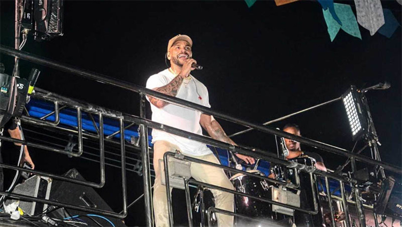Imagem 1 -  “Passando para avisar que no dia 24 de junho estaremos em Mossoró”, diz vocalista do ParangoléO grupo baiano é mais uma das atrações confirmadas para o “Boca da Noite”, evento de encerramento do São João de Mossoró, no dia 24 de junho de 2023. Além de Parangolé, já estão confirmadas para o Mossoró Cidade Junina deste ano, que terá início no dia 3 de junho, Raí Saia Rodada, Nattan, Bell Marques, Waldonys, Kátia Cilene e Cavaleiros do Forró. De acordo com a Prefeitura de Mossoró, a antecipação na divulgação das atrações fortalece o evento, possibilitando uma melhor programação à rede hoteleira na recepção dos turistas e planejamento do comércio local.