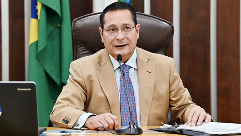 Imagem 1 - O deputado estadual Ezequiel Ferreira (PSDB), presidente da Assembleia Legislativa do Rio Grande do Norte, solicitou ao Governo do Estado a intensificação da ronda escolar nos municípios de São Miguel do Gostoso, Parnamirim, Santo Antônio, Lajes Pintadas, Campo Redondo, Jaçanã, Acari, Caicó, Boa Saúde, Cerro Corá, Mossoró, Maxaranguape, São Gonçalo do Amarante e Tibau do Sul. Imagem 1 - O deputado estadual Ezequiel Ferreira (PSDB), presidente da Assembleia Legislativa do Rio Grande do Norte, solicitou ao Governo do Estado a intensificação da ronda escolar nos municípios de São Miguel do Gostoso, Parnamirim, Santo Antônio, Lajes Pintadas, Campo Redondo, Jaçanã, Acari, Caicó, Boa Saúde, Cerro Corá, Mossoró, Maxaranguape, São Gonçalo do Amarante e Tibau do Sul.